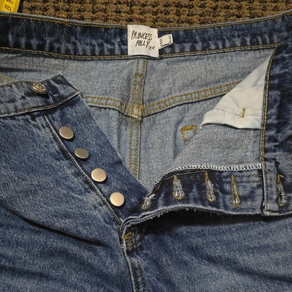 Princess Polly Blue Relaxed Jeans with Lived-In Look - Picture 12 of 13